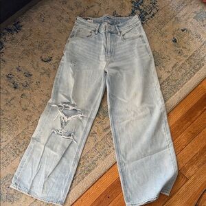 American Eagle Outfitters Light Blue Boyfriend Jeans